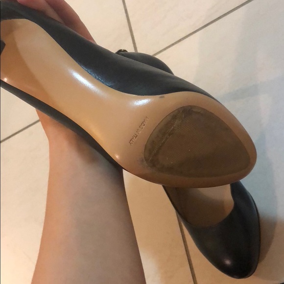 Salvador Ferragamo Heels! - Picture 6 of 9